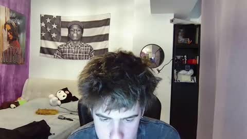 Snapshot of vinnie_06 chatting on 09/18/25, 08:22 vinnie online show from 09/18/25, 08:22