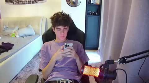 Snapshot of vinnie_06 chatting on 11/28/25, 07:11 vinnie online show from 11/28/25, 07:11