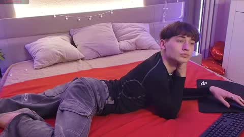 Vinsant online show from 04/16/26, 08:04