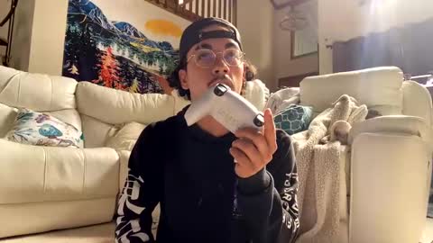 Snapshot of vinsmoke_sanji2020 chatting on 12/25/24, 04:43 Sanji online show from 12/25/24, 04:43