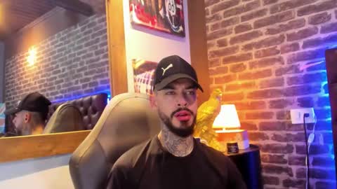 Snapshot of vinzenzrizzo chatting on 09/30/25, 05:01 ---Vinzen--- online show from 09/30/25, 05:01