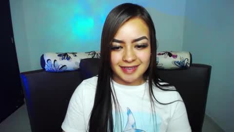 Snapshot of vio_let_ chatting on 12/27/24, 03:09 Daniela online show from 12/27/24, 03:09