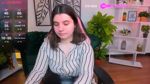 Snapshot of viola__shy chatting on 02/10/25, 09:36 Viola online show from 02/10/25, 09:36