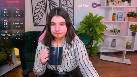 Snapshot of viola__shy chatting on 02/11/25, 03:40 Viola online show from 02/11/25, 03:40