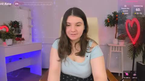 Snapshot of viola__shy chatting on 11/05/25, 10:32 Viola online show from 11/05/25, 10:32