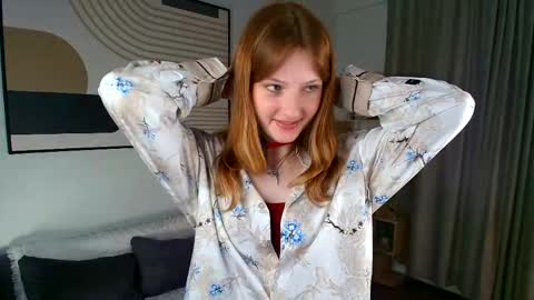 Viola but friends call me Sisi online show from 04/05/26, 04:04