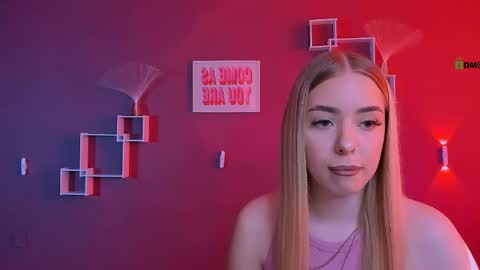 viola_sweet_ online show from 05/15/26, 09:16