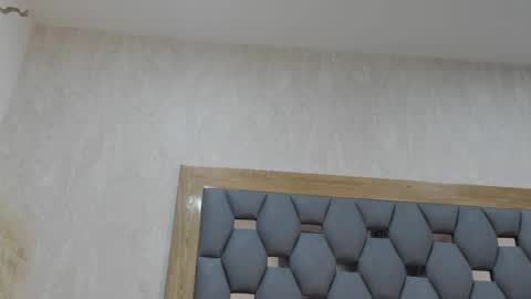 violeet_gray online show from 02/26/25, 06:15