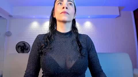 Snapshot of violeet_scott chatting on 02/07/25, 10:50 Violett Everyday From 0530 to 1430 Col Time online show from 02/07/25, 10:50