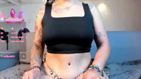 Snapshot of violeet_scott chatting on 03/11/25, 05:02 Violett Everyday From 0530 to 1430 Col Time online show from 03/11/25, 05:02