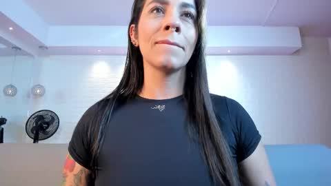 Snapshot of violeet_scott chatting on 11/24/25, 10:48 Violett Everyday From 0530 to 1430 Col Time online show from 11/24/25, 10:48