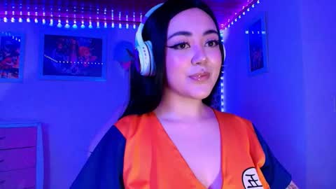 violet online show from 11/30/25, 05:55