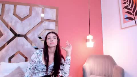 Snapshot of violet22smith chatting on 04/11/26, 12:09 KARLA GAEZ online show from 04/11/26, 12:09