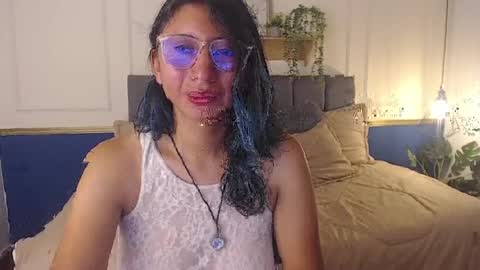 Snapshot of violet_2003 chatting on 04/07/26, 02:28 V I O L E T online show from 04/07/26, 02:28