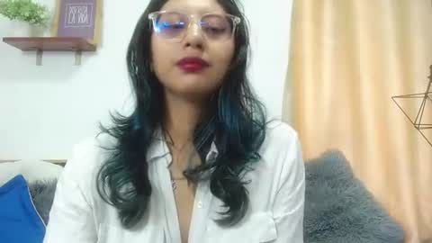 V I O L E T  online show from 07/03/26, 02:56