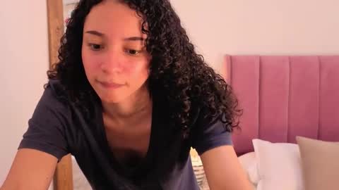 violet__15 online show from 03/05/26, 12:12