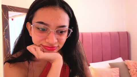violet__15 online show from 05/19/26, 12:00