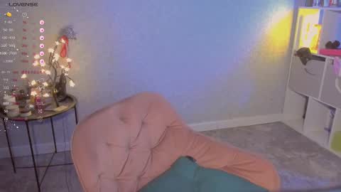 Snapshot of violet____h chatting on 03/11/25, 07:58 violet____h online show from 03/11/25, 07:58