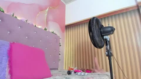 violet__taylor_ online show from 05/29/26, 02:42