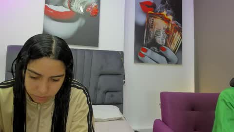 Snapshot of violet_and_myers chatting on 10/11/25, 11:42 Violet and Myers online show from 10/11/25, 11:42