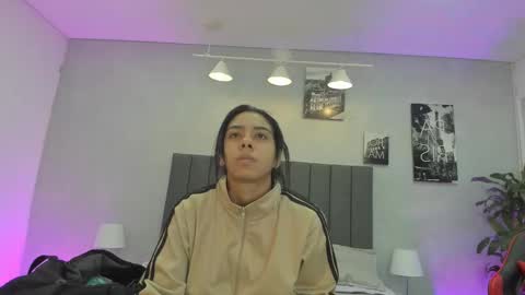 Snapshot of violet_and_myers chatting on 10/17/25, 11:35 Violet and Myers online show from 10/17/25, 11:35