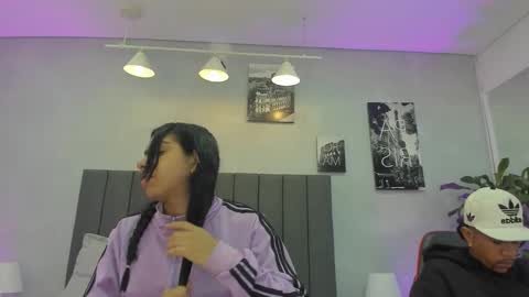 Snapshot of violet_and_myers chatting on 10/20/25, 11:43 Violet and Myers online show from 10/20/25, 11:43