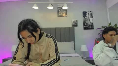 Snapshot of violet_and_myers chatting on 10/22/25, 11:21 Violet and Myers online show from 10/22/25, 11:21