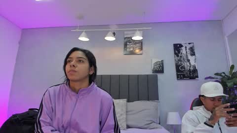 Snapshot of violet_and_myers chatting on 10/24/25, 11:17 Violet and Myers online show from 10/24/25, 11:17