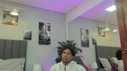 Snapshot of violet_and_myers chatting on 11/13/25, 10:47 Violet and Myers online show from 11/13/25, 10:47