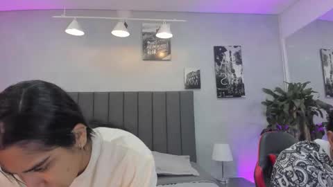 Snapshot of violet_and_myers chatting on 11/16/25, 11:16 Violet and Myers online show from 11/16/25, 11:16