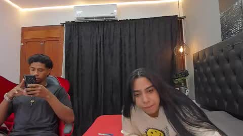 Snapshot of violet_and_myers chatting on 11/22/25, 11:31 Violet and Myers online show from 11/22/25, 11:31