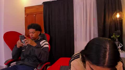 Snapshot of violet_and_myers chatting on 11/30/25, 11:14 Violet and Myers online show from 11/30/25, 11:14