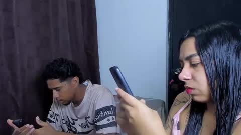 Snapshot of violet_and_myers chatting on 12/17/25, 02:23 Violet and Myers online show from 12/17/25, 02:23