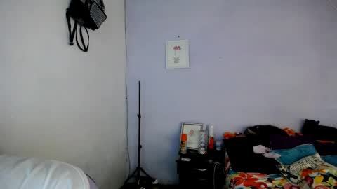 violet_hyuga online show from 02/25/25, 09:35