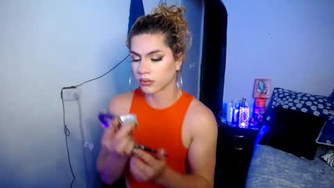 violet_hyuga online show from 11/04/25, 03:38