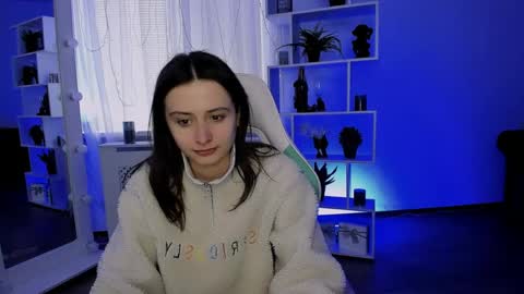 violet_margo online show from 04/20/26, 07:11