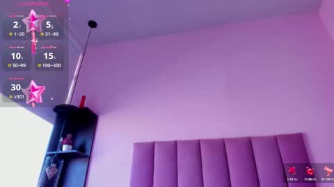 Snapshot of violet_myerrs chatting on 09/23/25, 12:52 violet online show from 09/23/25, 12:52