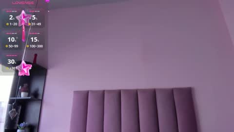 Snapshot of violet_myerrs chatting on 09/25/25, 01:26 violet online show from 09/25/25, 01:26