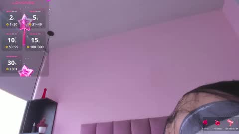 Snapshot of violet_myerrs chatting on 10/20/25, 01:22 violet online show from 10/20/25, 01:22