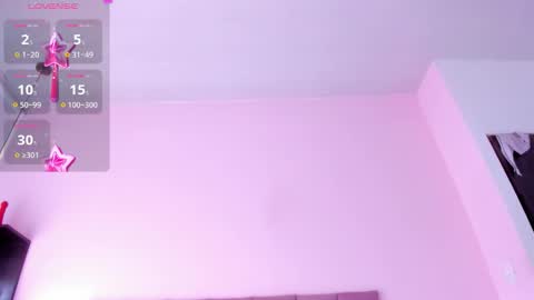 Snapshot of violet_myerrs chatting on 10/29/25, 01:13 violet online show from 10/29/25, 01:13