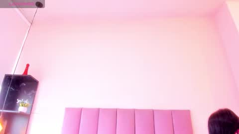 Snapshot of violet_myerrs chatting on 12/22/25, 02:47 violet online show from 12/22/25, 02:47