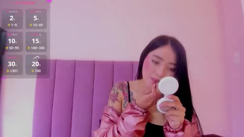 Snapshot of violet_myerrs chatting on 01/15/26, 12:43 violet online show from 01/15/26, 12:43