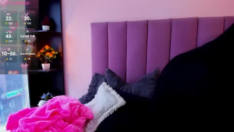 violet online show from 04/06/26, 12:39