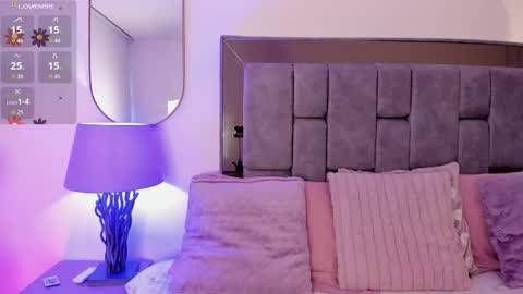 Violet Nova online show from 04/16/26, 11:33