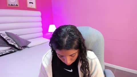 Snapshot of violet_sinclair chatting on 04/15/26, 11:17 violet_sinclair online show from 04/15/26, 11:17