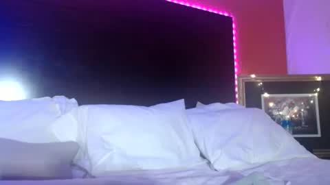 violet_winter97 online show from 02/01/26, 06:01