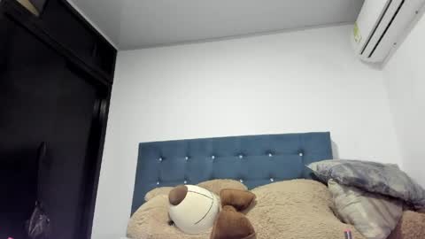 violeta_bigboobs_25_ online show from 04/07/26, 02:45