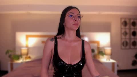 Violeta  online show from 04/06/26, 11:33