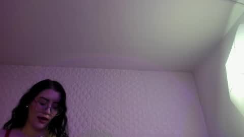 Snapshot of violeta_diazz chatting on 05/11/26, 09:34 online show from 05/11/26, 09:34