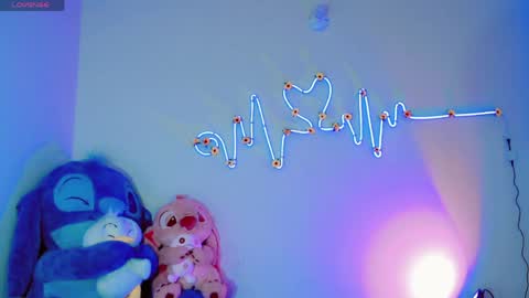 violeta_r_01 online show from 06/09/26, 05:30